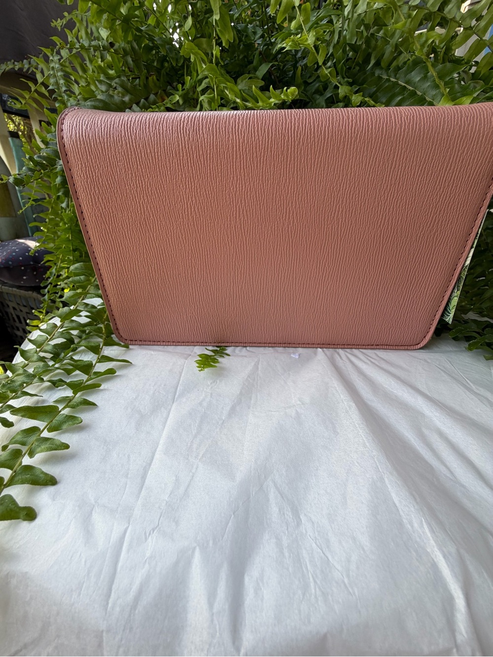 Badgley Mischka NWT Rose Pink Vegan Leather crossbody/shoulder bag - Picture 5 of 10